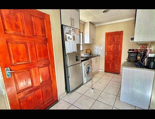 3 BEDROOM HOUSE FOR SALE IN RIVERSIDE VIEW EXT 35